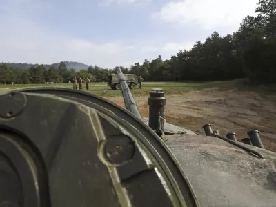 - Tank M-84 - bojno gosenično vozilo - 12.10.2023 - Slovenska vojska (SV) - oklepniki &ndash; bojna vozila - oborožitev //FOTO: Luka Cjuha / Foto: Luka Cjuha