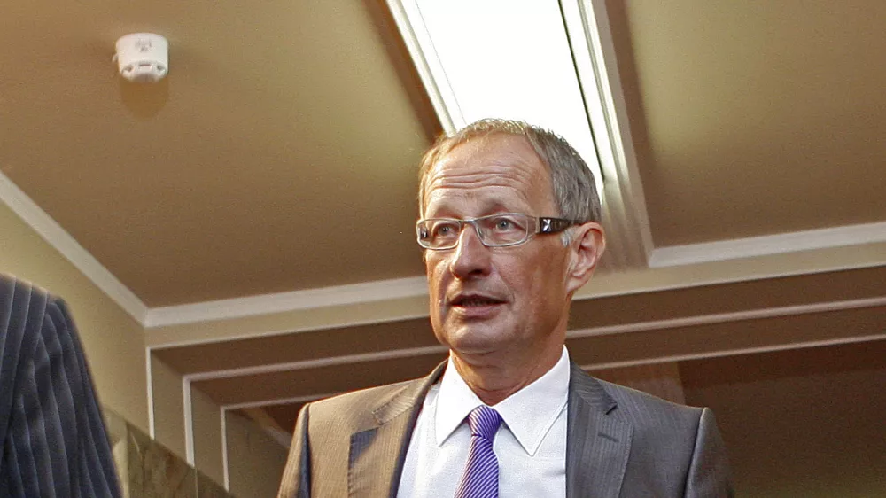 nekdanji predsednik uprave Merkur Bine Kordež- Preiskovalna komisija DZ za sporne managerske prevzeme - zasli&scaron;anje nekdanjega predsednika uprave Merkurja Bineta Kordeža. Ta je skupaj z vodilnimi Merkurja novembra 2007 izvedel managerski prevzem družbe.//FOTO: Bojan Velikonja