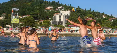 Kje bomo Slovenci letos dopustovali in kakšne so cene?