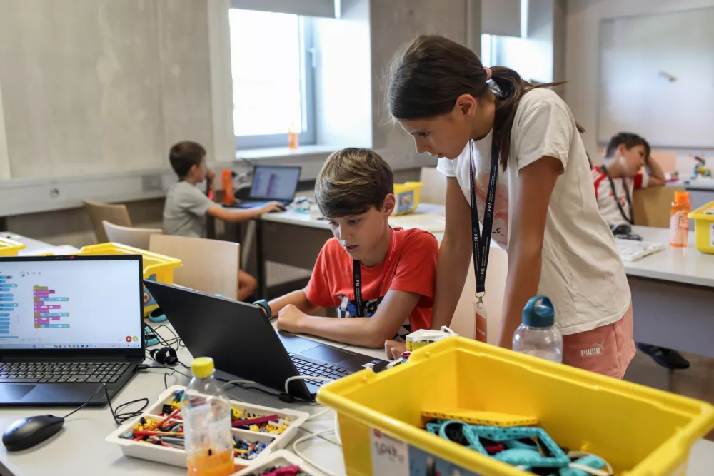 - 02.07.2025. - Poletne delavnice računalni&scaron;tva na Fakulteti za Računalni&scaron;tvo in Informatiko Univerze v Ljubljani.//FOTO: Bojan Velikonja