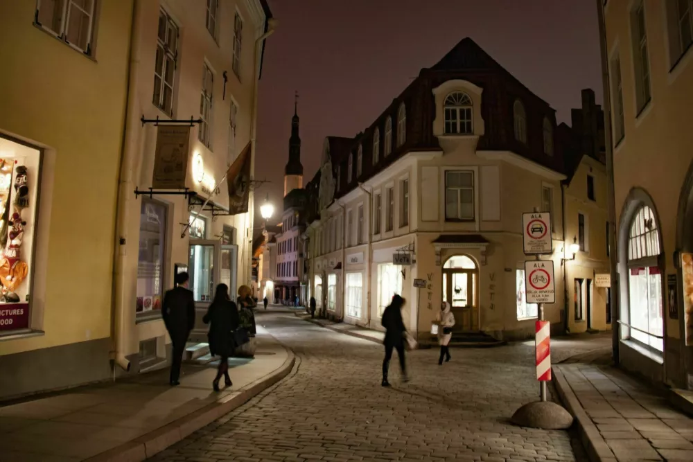 Tallinn, Estonia - 13 NOVEMBER 2016: Old Town in the festive period.Tallinn Winter Scene, Estonia. / Foto: Batalina