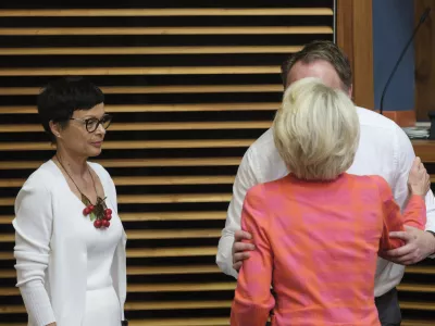 Belgija, Bruselj.Zasedanje Evropske komisije.Evropski komisarka za siritev Marta Kos, predsednica Evropske komisije Ursula von der Leyen in komisar za energijo in stanovanjsko politiko Dan Jrgensen.