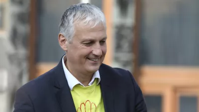 vodja koalicije Za otroke gre Ale&scaron; Primc - 11.10.2022 - izjava za medije Ale&scaron;a Primca in Metke Zevnik iz koalicije Za otroke gre! pred predajo podpisov pobude za razpis naknadnega zakonodajnega družinskega referenduma za za&scaron;čito otrok in družin o spremembah družinskega zakonika v DZ //FOTO: Luka Cjuha