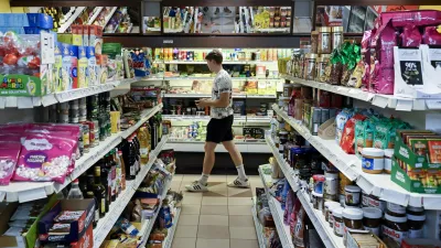 Trgovina Cekarnakupovanježivilahranatrgovinetrgovciko&scaron;arica25.06.2025 - Nakupovanje ob nedeljah in praznikih, odprte trgovine. FOTO: Nik Erik Neubauer