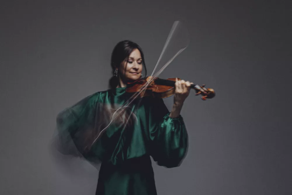 Vrhunski interpreti z razgibanim programom