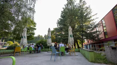 Dretje, pljuvanje in žaljivke: Kako bodo ukrepali v velenjskem mladinskem klubu?