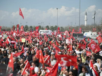 Thousands rally to protest against the arrest of Istanbul Mayor Ekrem Imamoglu as part of a corruption investigation, in Istanbul, Turkey, March 29, 2025. REUTERS/Louisa Gouliamaki