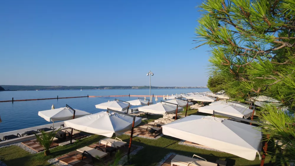 plaža meduza portorož