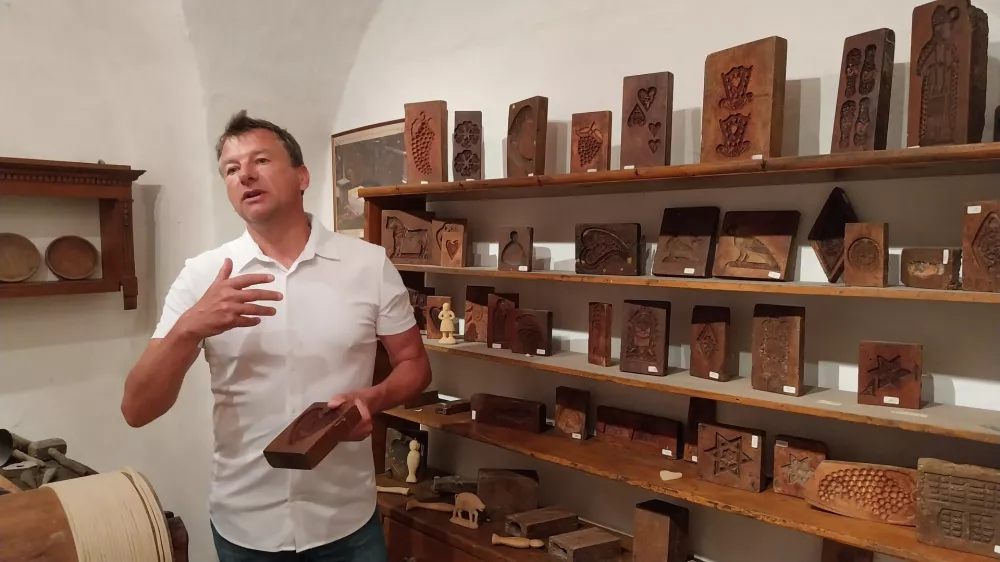 Od delujoče črne kuhinje do Plečnikovih sveč