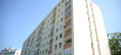 - 05.06.2014 - Celovška cesta 123-125-127 v Ljubljani - Šiška, - stanovanjska stavba - stanovanjski objekt, stanovanjsko naselje - stanovanja - blok -- nepremičnine   //FOTO: Tonja Bjelčevič