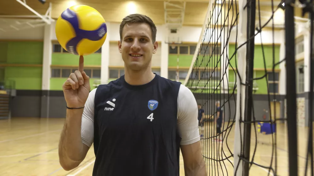 Jan Kozamernik- 13.07.2023 &ndash; odbojkarska reprezentanca pred odhodom na sklepni turnir najbolj&scaron;e osmerice v svetovni ligi narodov na Poljskem. trening &ndash; priprave //FOTO: Luka Cjuha