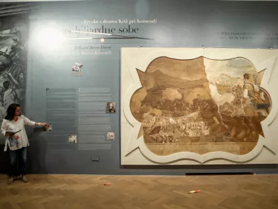 10.4.2025 - Mestni muzej Ljubljana, ogled razstave fresk z dvorca Križa pri Komendi in prikaz restavriranja.Foto: Luka Cjuha