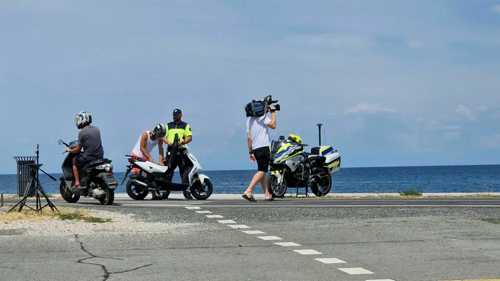 Nadzor skuter policija Koper 