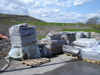 Začeli z zaračunavanjem: Bodo azbestni odpadki pristali v naravi?