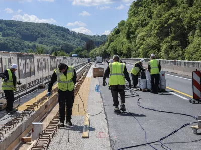 - 29.04.2025 - obnova &scaron;tajerske avtoceste, delo na cesti, viadukti, DARS//FOTO: Jaka Gasar