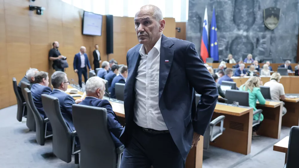 Janez Jan&scaron;a- 07.07.2025 - začetek redne seje DZ s poslanskimi vpra&scaron;anji ministrskemu zboru; DZ, velika dvorana, &Scaron;ubičeva 4, LJUBLJANA​//FOTO: Jaka Gasar