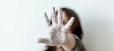 Društvo SOS telefon v podporo žrtvam: o spolnem nasilju je skoraj nemogoče spregovoriti