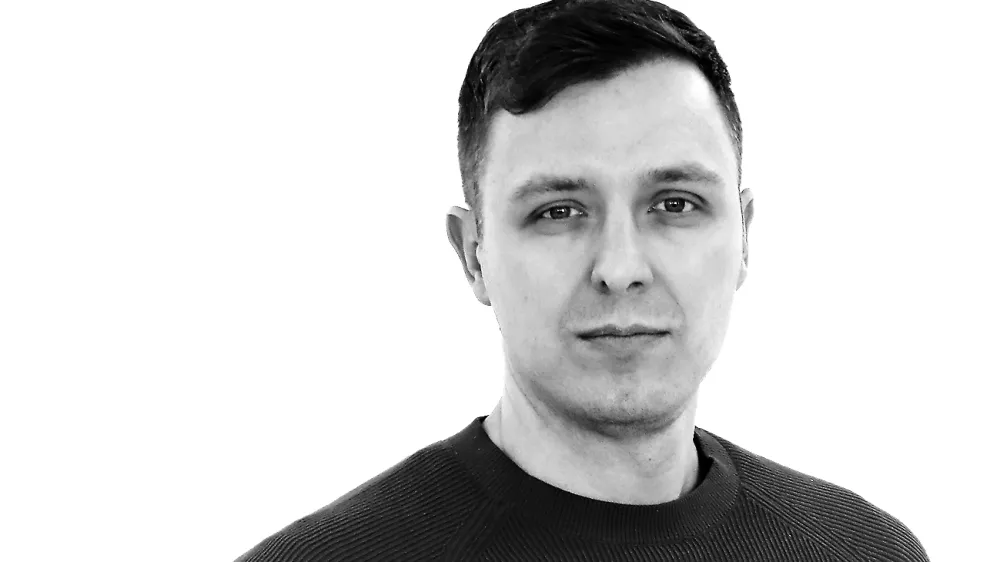 Anže Lebinger- Redakcija Dnevnik 2024 - portreti za komentarje in kolumne - kolumnisti - komentatorji &ndash; novinarji - //FOTO: Tomaž Skale