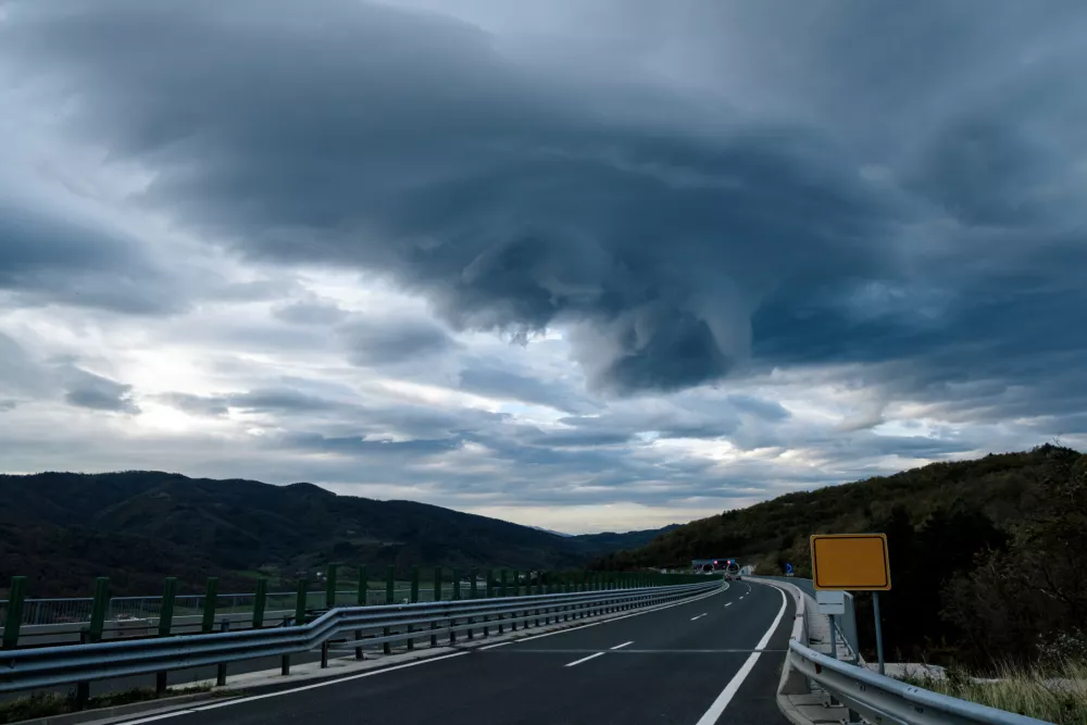 Pripravimo se na spremenljivo vreme in zahteven promet.