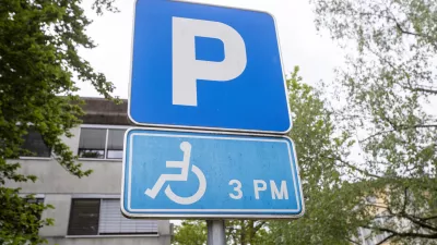 - 28.05.2019 - parkirno mesto za invalide - parkiri&scaron;če invalidi &ndash; parkiranje //FOTO: Matjaž Ru&scaron;t