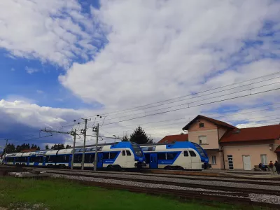 Medvode železni&scaron;ka postaja