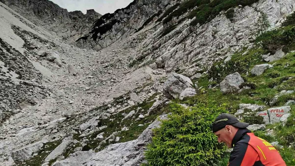 re&scaron;evalna akcija ponesrečena alpinista