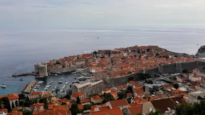 - Na poti od Neuma proti Dubrovniku.- Dubrovnik, Hrva&scaron;ka- 27.05.2025. - Reportaža o Jadranski magistrali ob 60. obletnici izgradnje in 70. obletnici začetka gradnje.- Jadranska magistrala, cesta, hrva&scaron;ka obala.OPOMBA: ZA OBJAVO V OBJEKTIVU!//FOTO: Bojan Velikonja