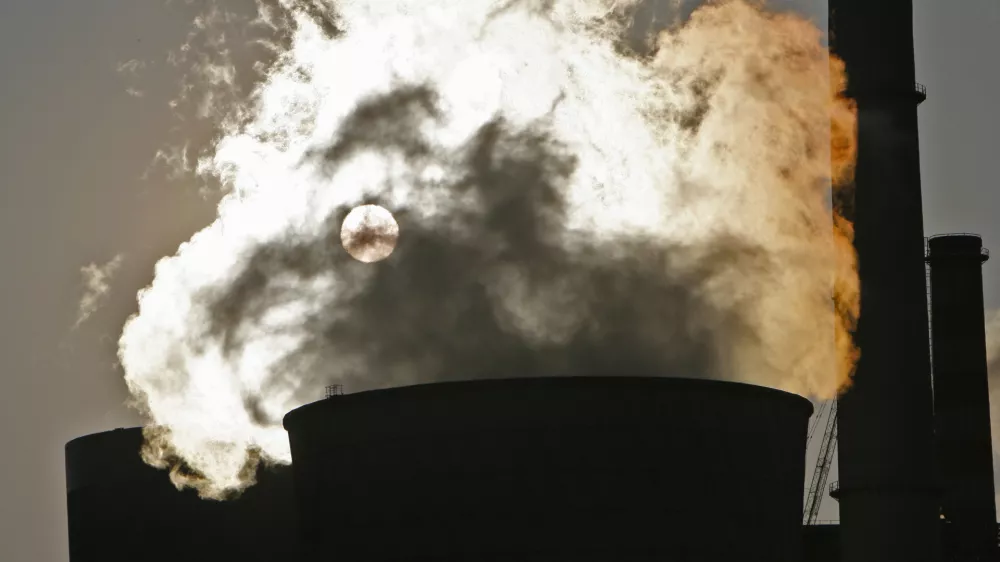 Kritike zasule vladni predlog: Gnili kompromis v &scaron;kodo prihodnjih generacij