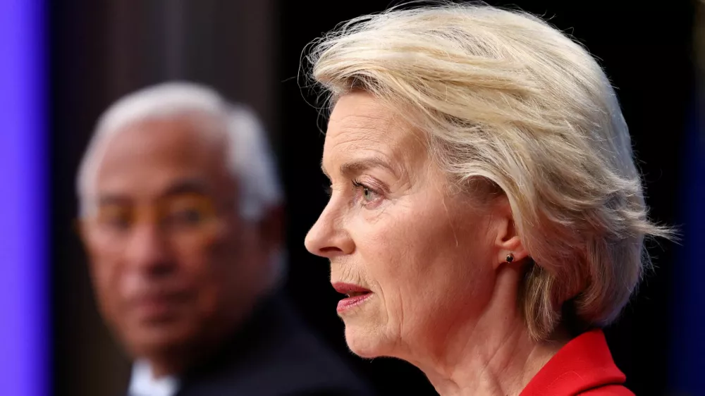 European Commission President Ursula von der Leyen speaks next to Polish Prime Minister Donald Tusk and European Council President Antonio Costa during a press conference, on the day of the European Union leaders summit in Brussels, Belgium June 26, 2025. REUTERS/Yves Herman