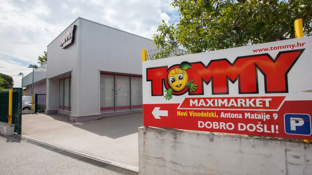 21.08.2015., Novi Vinodolski - Tommy trgovina u Novom Vinodolskom. Photo: Nel Pavletic/PIXSELLFoto: Pixsell