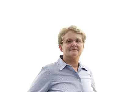 Tatjana PihlarZA ONLINE - Redakcija Dnevnik 2024 - portreti za komentarje in kolumne - kolumnisti - komentatorji &ndash; novinarji - portret //FOTO: Luka Cjuha