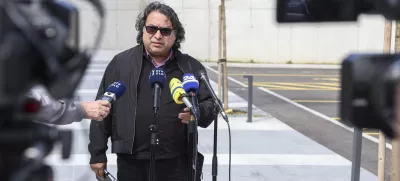 Jožek Horvat Muc- 19.09.2024 - V Kulturnem domu v Škocjanu je bila seja Medresorske vladne komisije za urejanje položaja Romov, medtem bo pred kulturnim domom tudi protestni shod//FOTO: Jaka Gasar