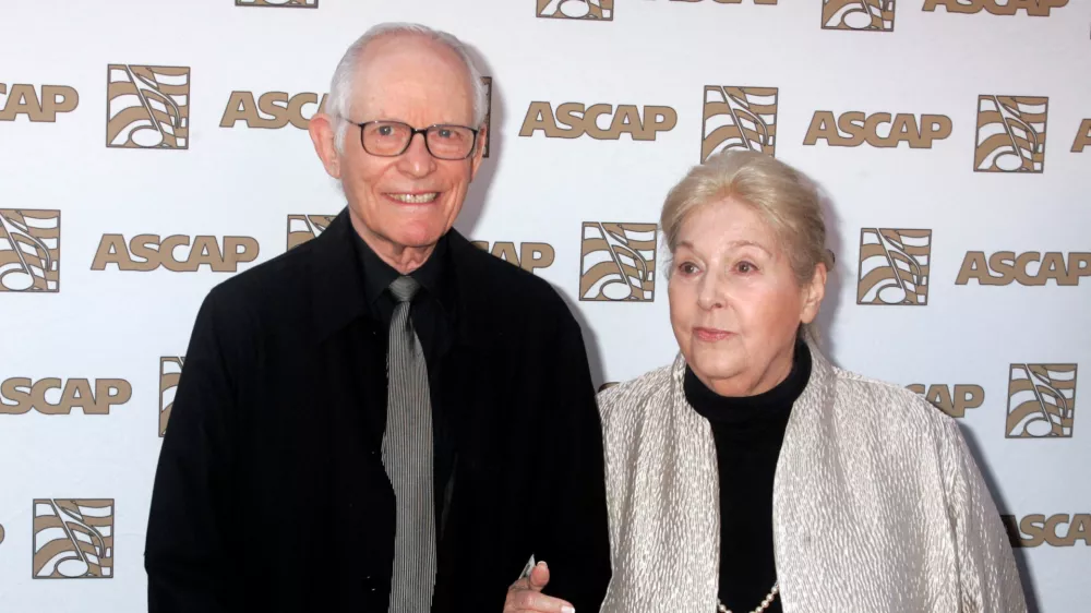 FILE PHOTO: Oscar winning songwriters Alan and Marilyn Bergman arrive at the 26th annual ASCAP Pop Music Awards in Hollywood, California April 22, 2009. REUTERS/Fred Prouser/File Photo