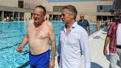 - Dr. Robert Golob, predsednik vlade RS, - Zoran Jankovič, Župan MOL, zgoraj brez- 20.07.2025. - Svečana otvoritev prenovljenega bazena Vevče.//FOTO: Bojan Velikonja