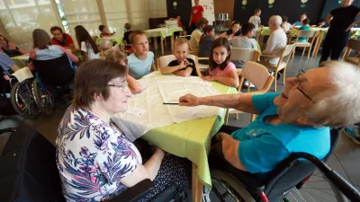 Otroci v trnovskem domu starej&scaron;ih