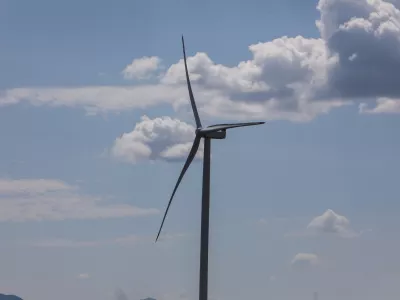 Državna vetrnica obstala v poslovni nevihti