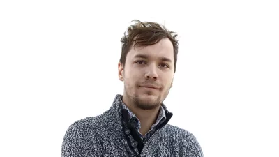 Urban Su&scaron;nikZA ONLINE - Redakcija Dnevnik 2024 - portreti za komentarje in kolumne - kolumnisti - komentatorji &ndash; novinarji - portret //FOTO: Luka Cjuha