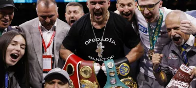 Boxing - Oleksandr Usyk v Daniel Dubois - Undisputed World Heavyweight Title - BoxPark Wembley, London, Britain - July 19, 2025 Oleksandr Usyk celebrates winning his fight against Daniel Dubois Action Images via Reuters/Andrew Couldridge