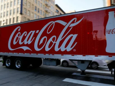FILE PHOTO: A Coca-Cola truck makes its way through downtown Los Angeles, California, U.S., October 24, 2018.   REUTERS/Mike Blake/File Photo