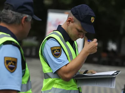 12.07.2022 - kontrola prometa - policisti izvajajo poostren nadzor nad kr&scaron;itvami enoslednih vozil.FOTO: Luka Cjuha