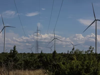 - Vetrna elektrarna, obnovljivi viri energije. - 24.07.2024. - Vetrna elektrarna Pađene v bližini Knina na Hrva&scaron;kem je največja vetrna elektrarna na Hrva&scaron;kem.//FOTO: Bojan VelikonjaOPOMBA: ZA OBJAVO V OBJEKTIVU!!!!