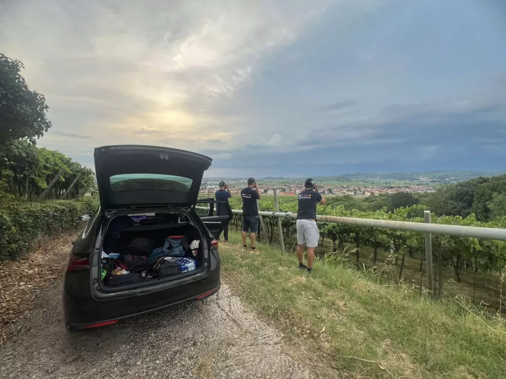 Meteoinfo Slovenija, lovci na nevihte, ozadje / Foto: Tim Gre&scaron;ak, Meteoinfo Slovenija 