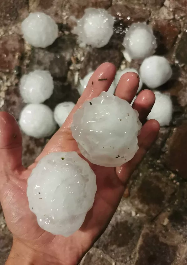 Palmanova, toča, 24.7.2024 / Foto: Tim Gre&scaron;ak, Meteoinfo Slovenija