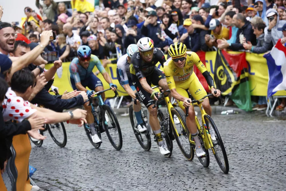 Slovenski zvezdnik je bil tudi tokrat razred zase, tekmeci mu znova niso mogli slediti. / Foto: Ap