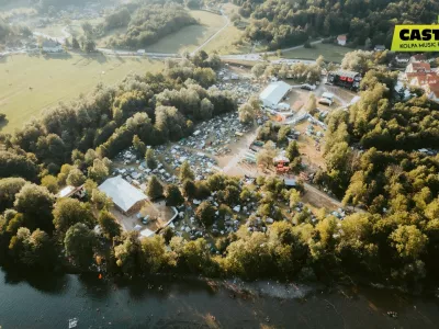 Festival Castle, Kostel