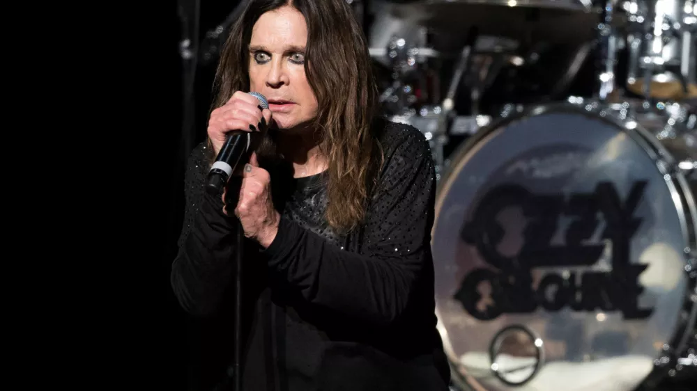 FILE PHOTO: Musician Ozzy Osbourne performs at the 10th Annual MusiCares MAP Fund Benefit concert at Club Nokia in Los Angeles, California May 12, 2014. REUTERS/Mario Anzuoni/File Photo / Foto: Mario Anzuoni