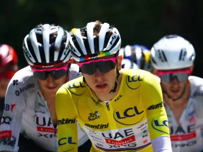Cycling - Tour de France - Stage 18 - Vif to Courchevel Col de la Loze - Vif, France - July 24, 2025 UAE Team Emirates XRG's Tadej Pogacar in action with riders during stage 18 REUTERS/Sarah Meyssonnier