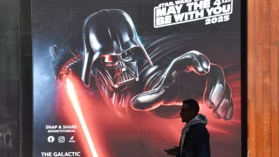 Darth Vader je eden najbolj ikoničnih likov na filmskem platnu. Njegova sablja pa tudi.