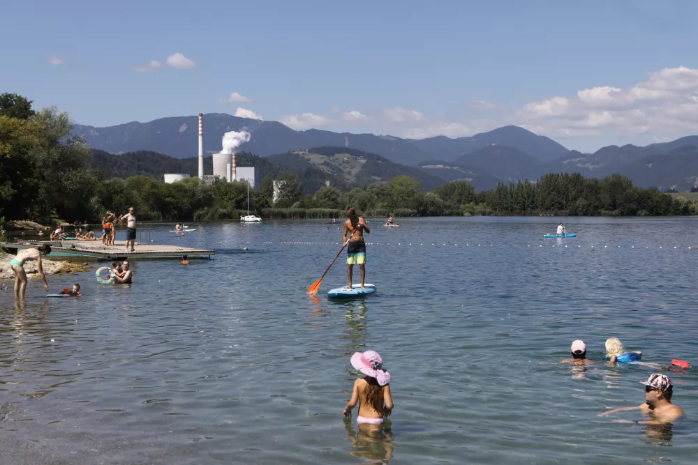 - kopalci &ndash; kopanje - Te&scaron; 6 - Pregled leta 2022- 04.08.2022 &ndash; Velenje &ndash; Velenjska plaža - jezero //FOTO: Luka Cjuha