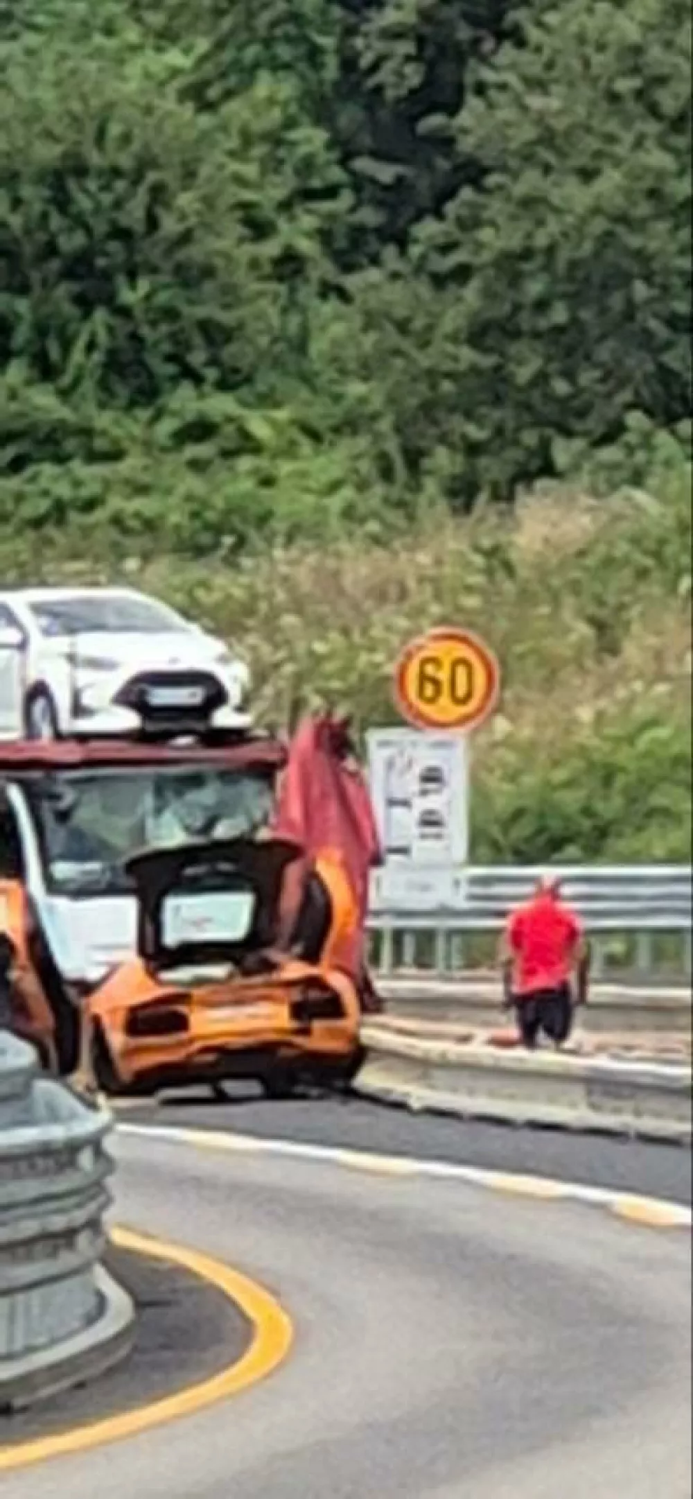 Nesreča na dolenjski avtocesti. Foto: bralec